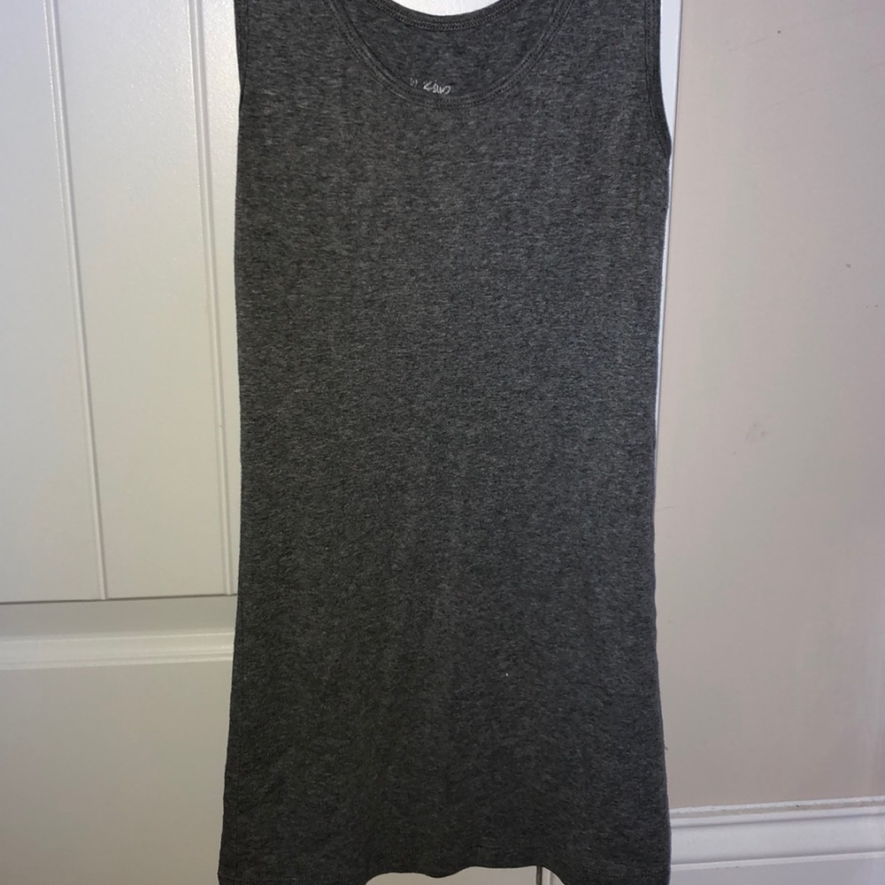 Gray muscle tee